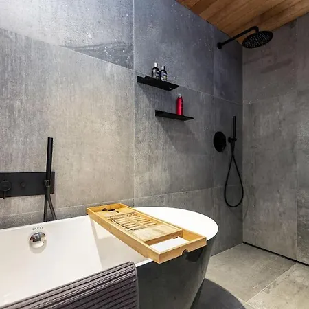 Lux 2bd With Mini Spa Next To Old Town アパート タリン