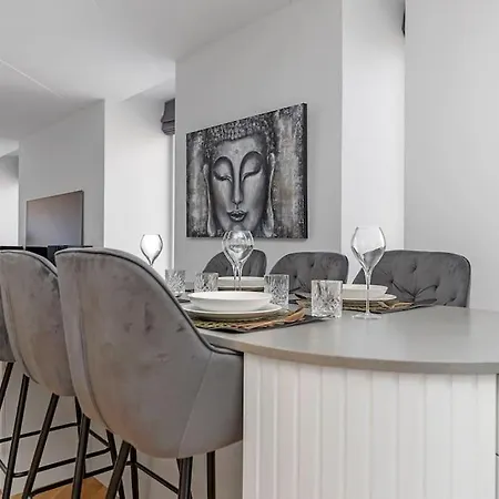 Lux 2bd With Mini Spa Next To Old Town アパート *